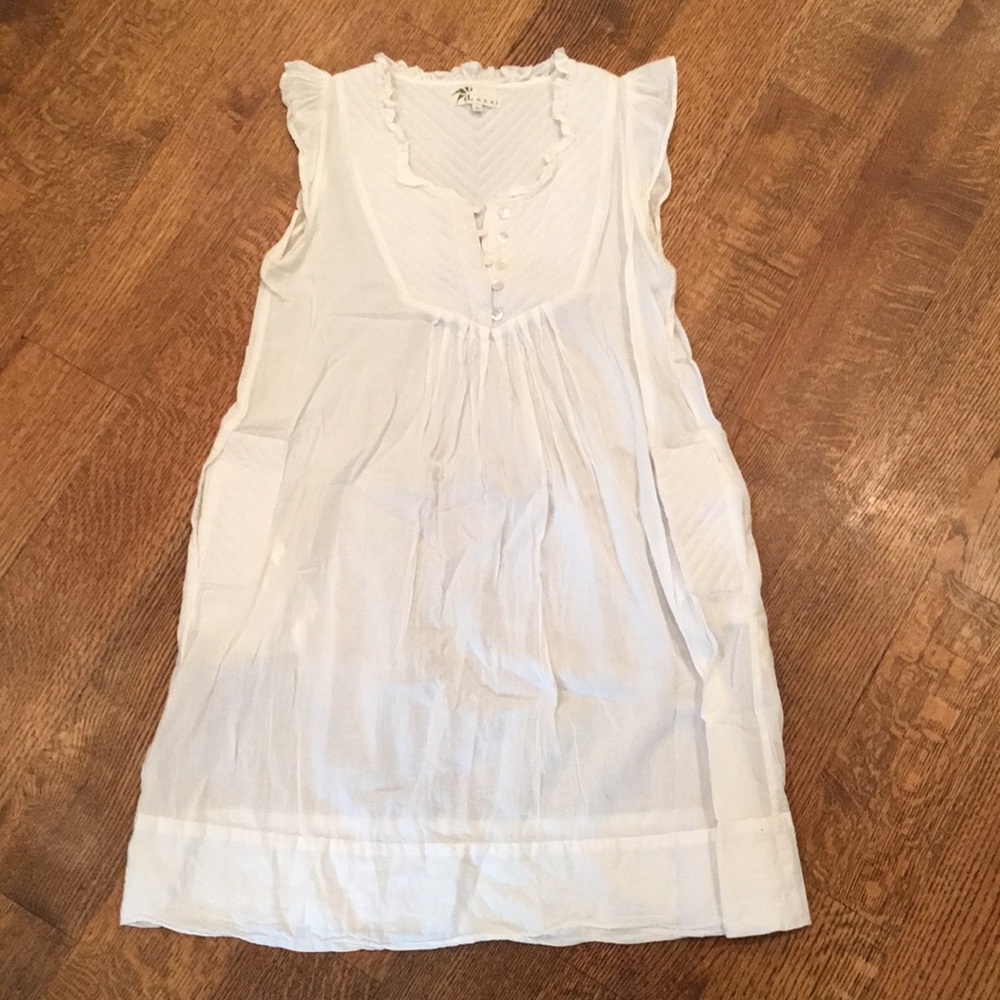White tunic by Local